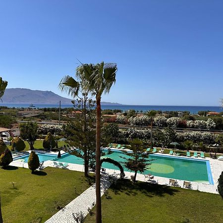Regina Hotel Kissamos Exterior photo