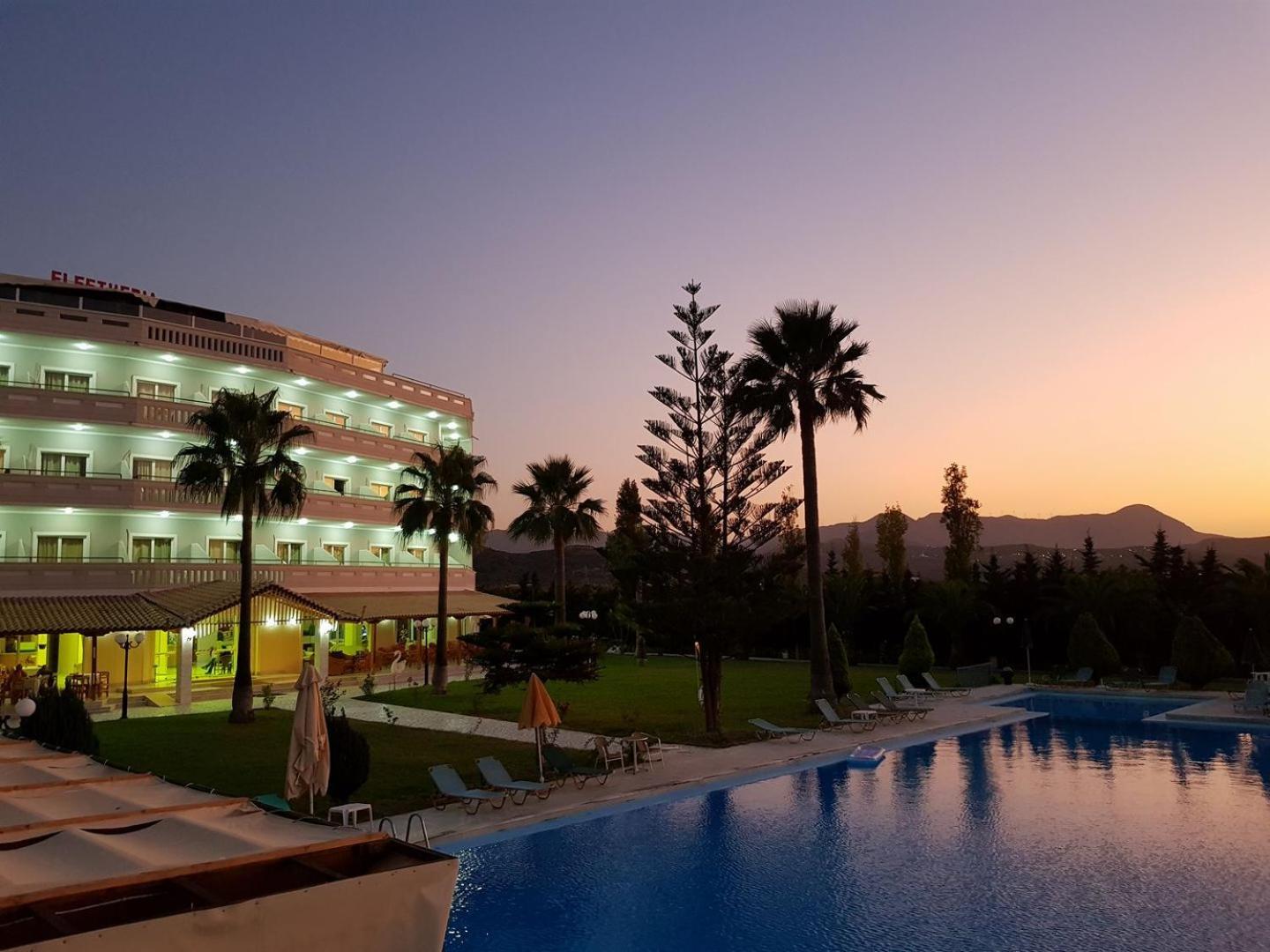 Regina Hotel Kissamos Exterior photo